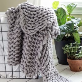 Chunky Knit Throw Blanket - Grey